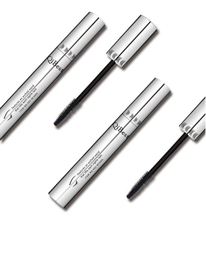 Schwarze Mascara Wimpern