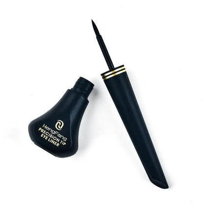 Schwarzer Flüssig Eyeliner